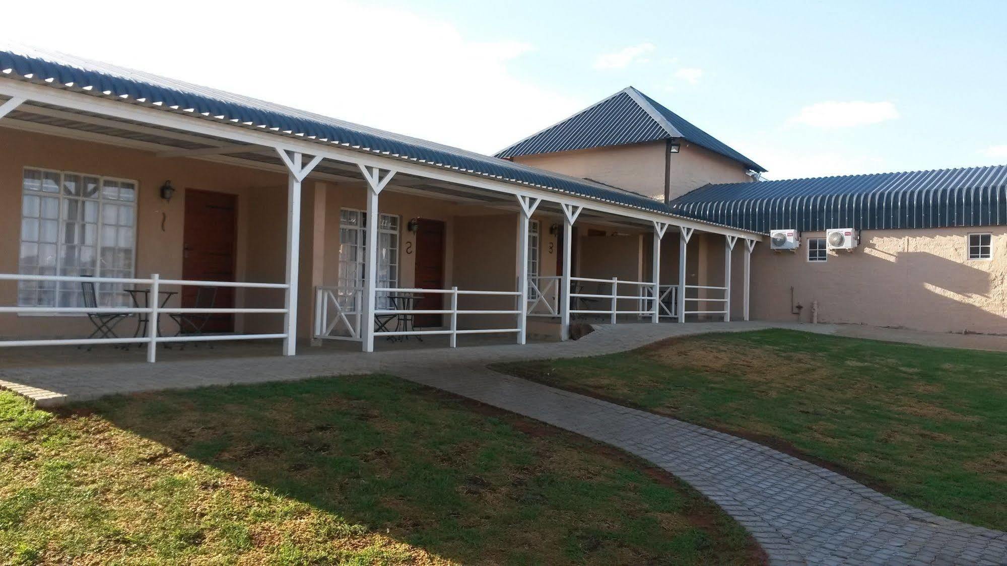 Bona Bona Game Lodge Wolmaranstad Eksteriør billede